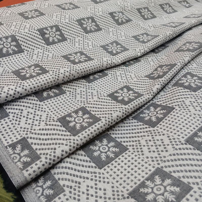 Kain katun motif / Kain katun kemeja italy motif per 25 cm