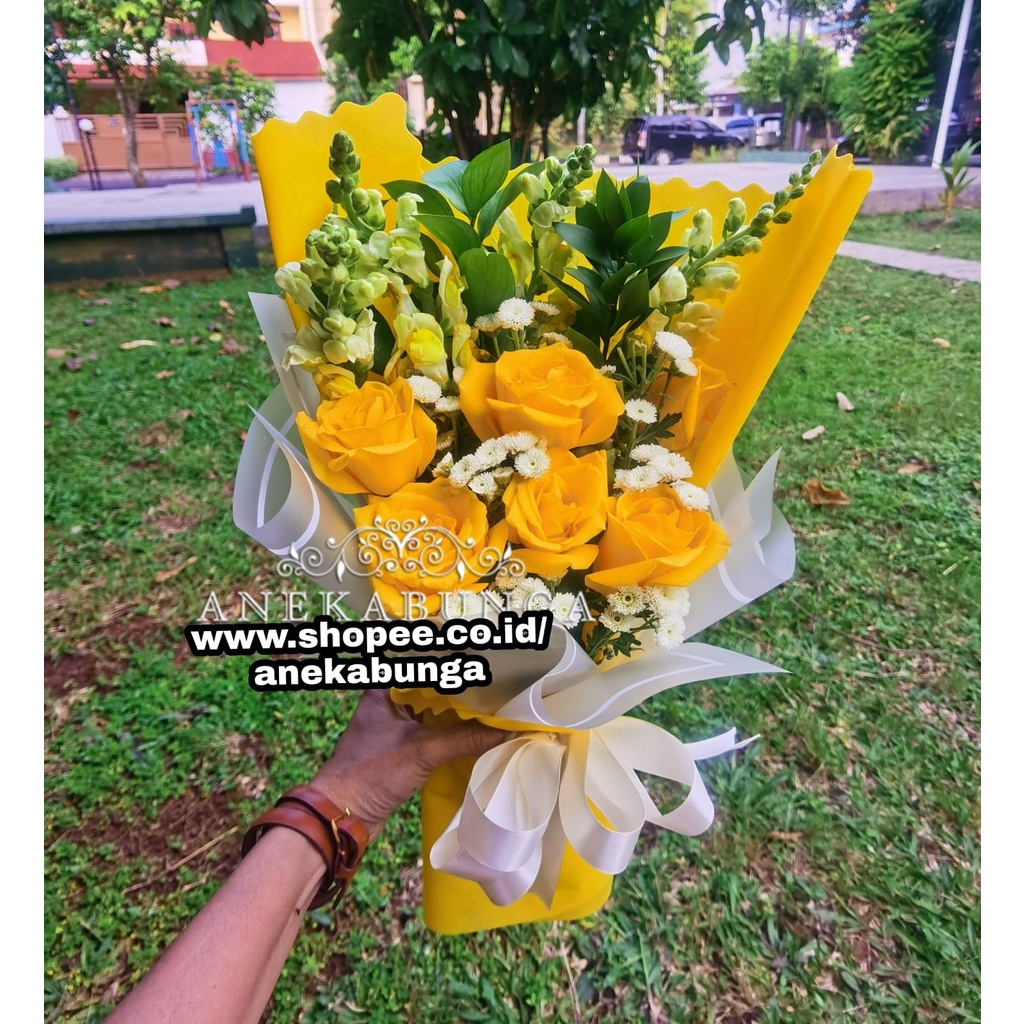 Buket Bunga Mawar Kuning  Asli Fresh Rose Flower Bouquet Bucket Valentine Wedding Anniversary Birthd