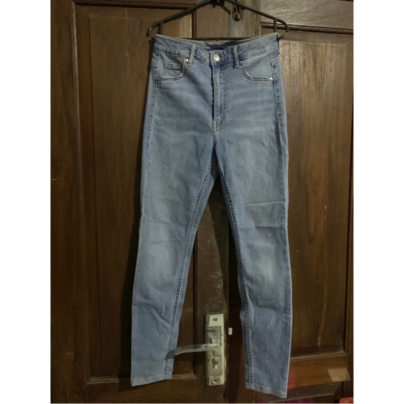 Preloved Celana jeans jeggings panjang highwaist light blue wanita H&M HnM