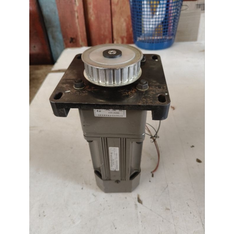motor gearbox 220V AC
