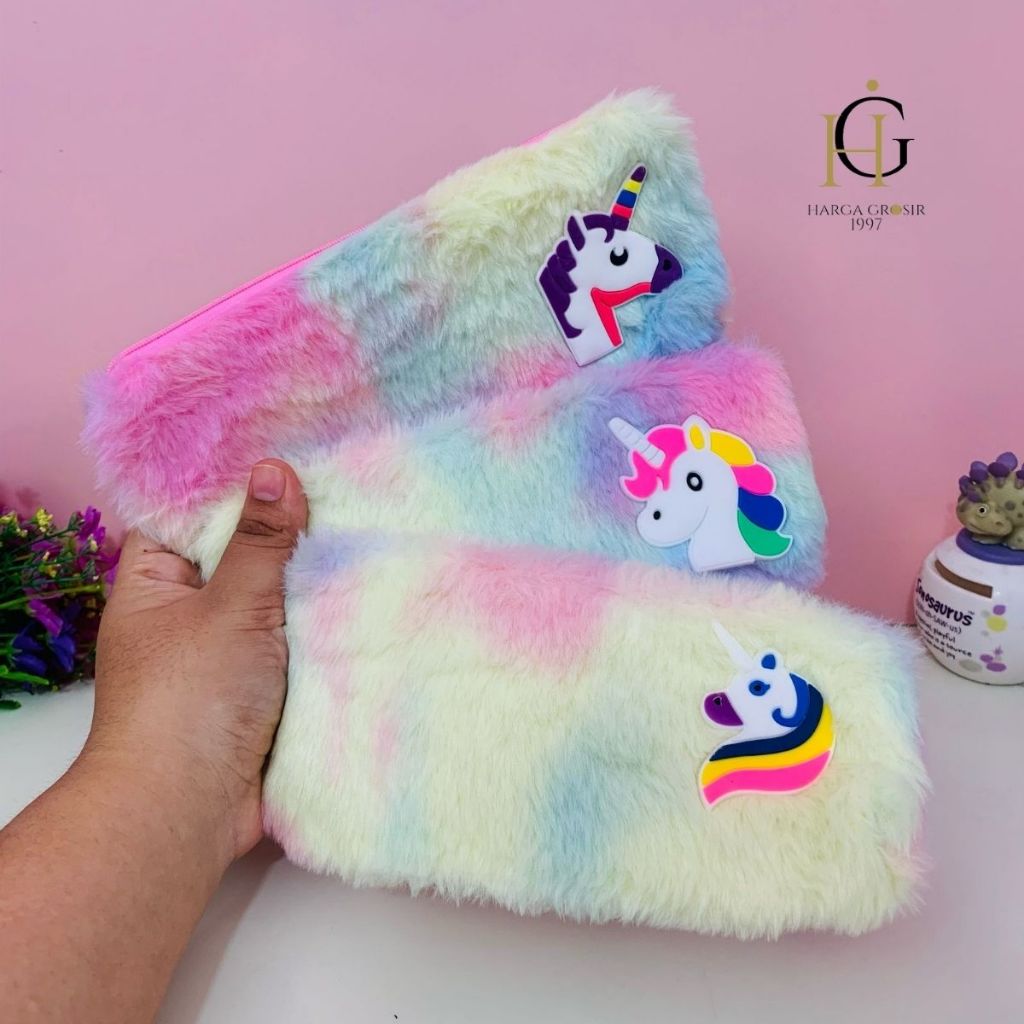 

Kotak pensil bulu Logo Unicorn pastel pencil case pastel fur warna rainbow bulu halus pom-pom lucu kekinian perlengkapan sekolah
