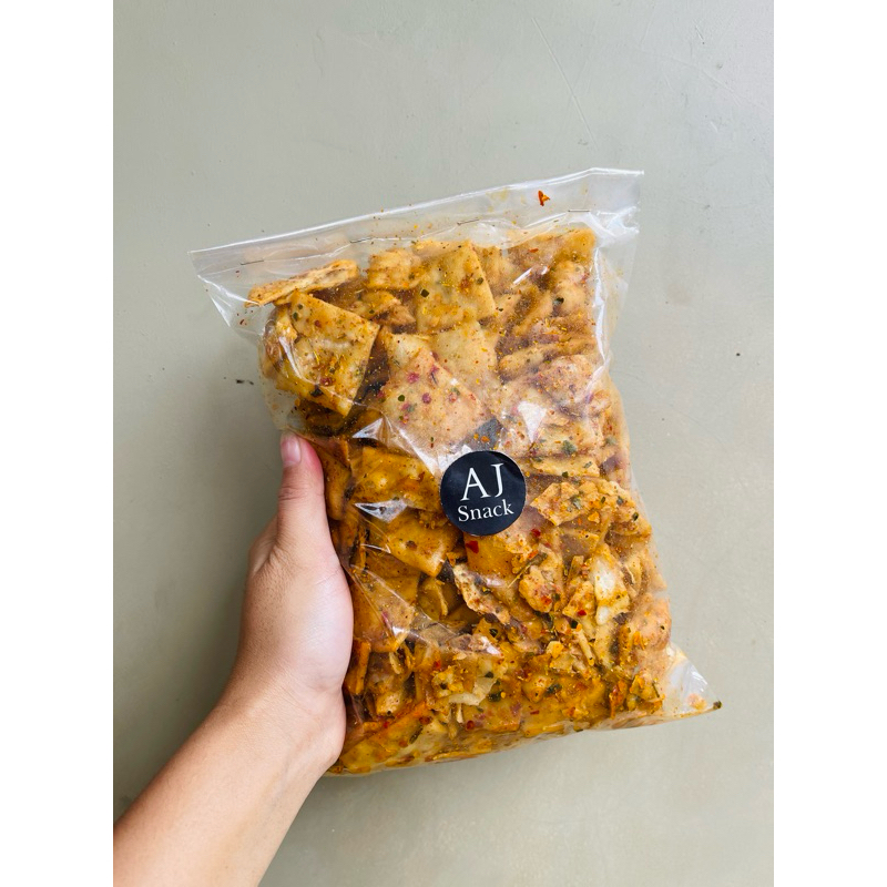 

Keripik Cireng Pedas Daun Jeruk 500 gram