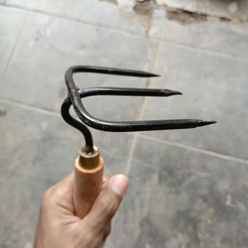 Garuk sampah garuk rumput bahan besi penggaruk sampah