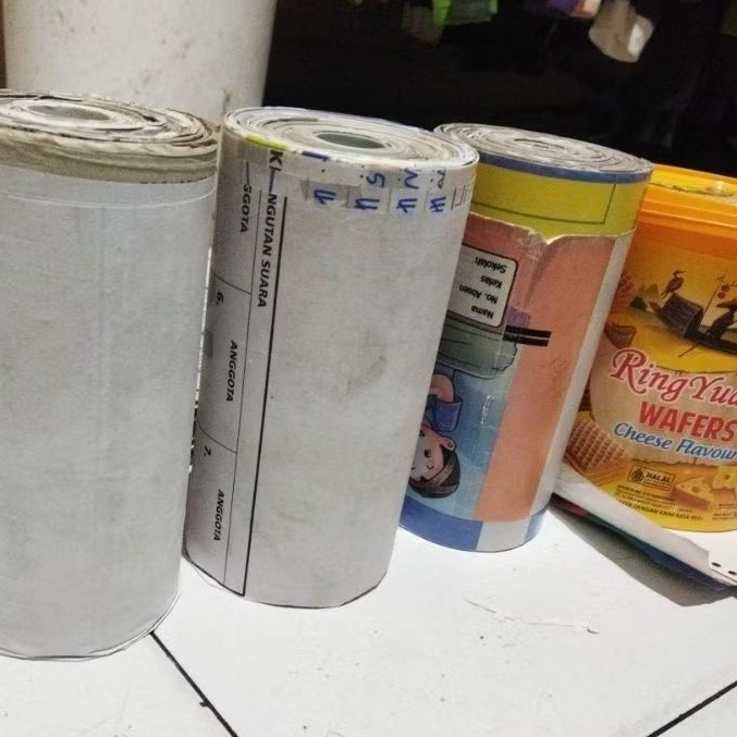 

gulungan kertas HVS (Tinggi 20CM) /Selongsongan jumbo (TINGGI 20CM) berat 1kg