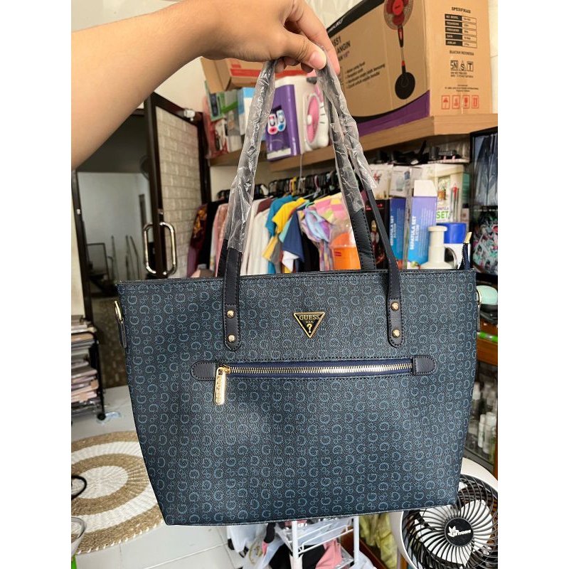 Tas jinjing merk guess
