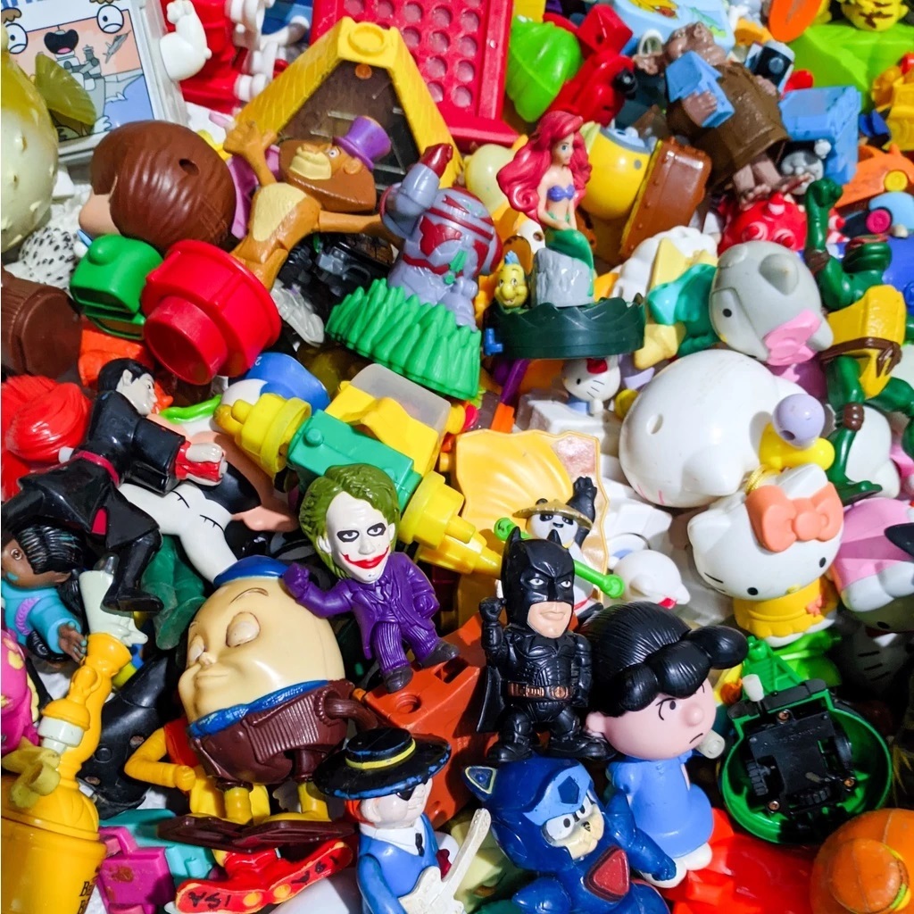 Mainan Kiloan Happy Meal mcd, kfc, hokben BERSIH dapat 9 pcs