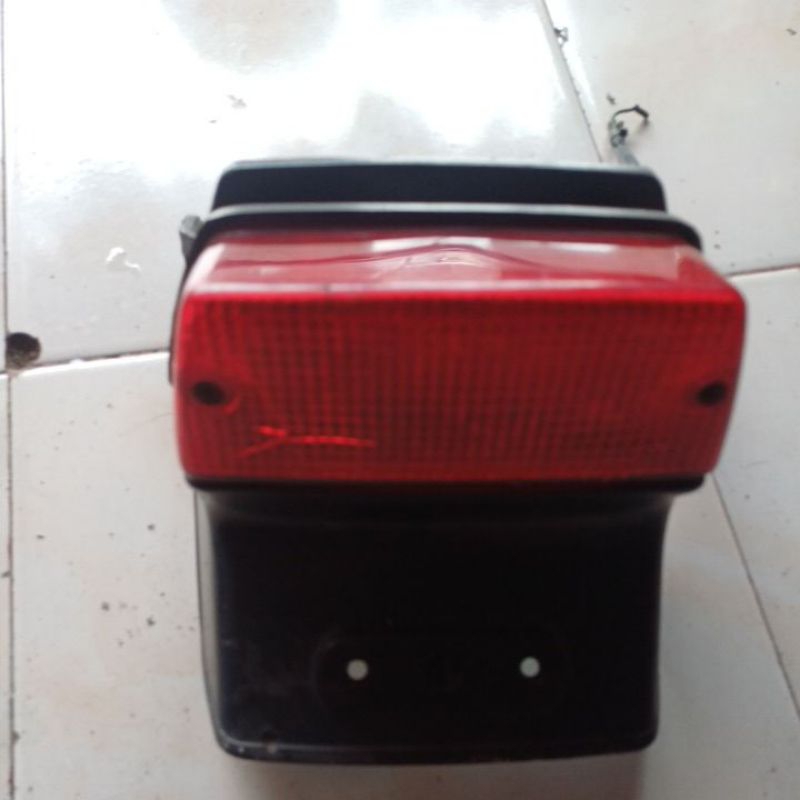 lampu stop + spakbor belakang honda CB 400 CC original