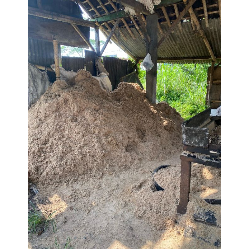 Ampas Onggok/Aren,Media cacing dan Pakan ternak Kambing/Sapi