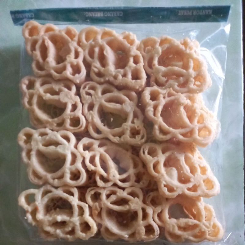 

Keripik Aci keripik tepung bentuk segilima kering renyah