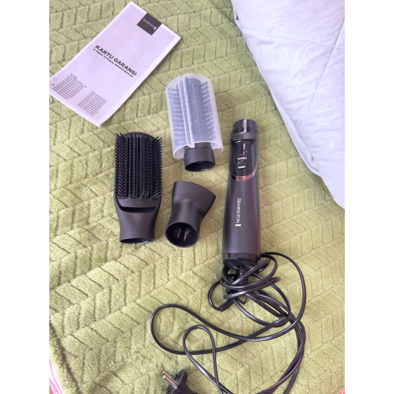 (Preloved) Remington Sisir Angin Illustration Airstyler
