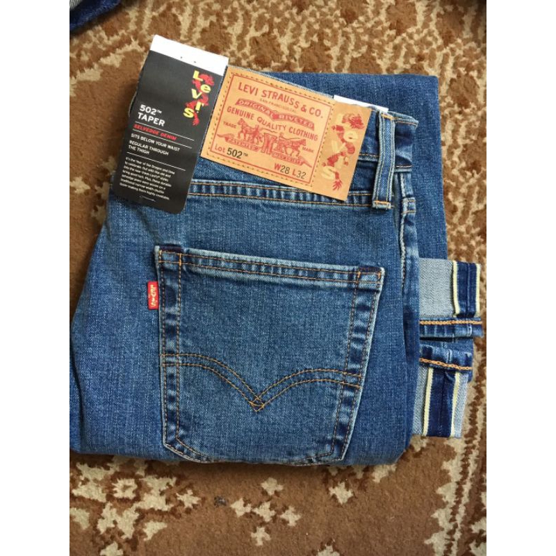 Levi' s 502 Taper Special edition Selvedge Gold