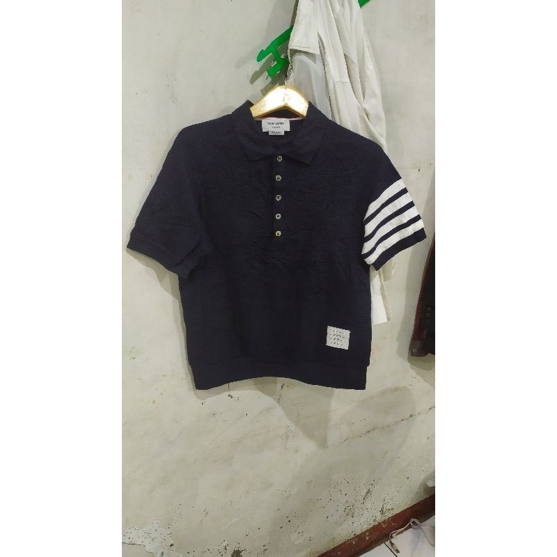 baju kerah Thom Browne kaos kerah luxury