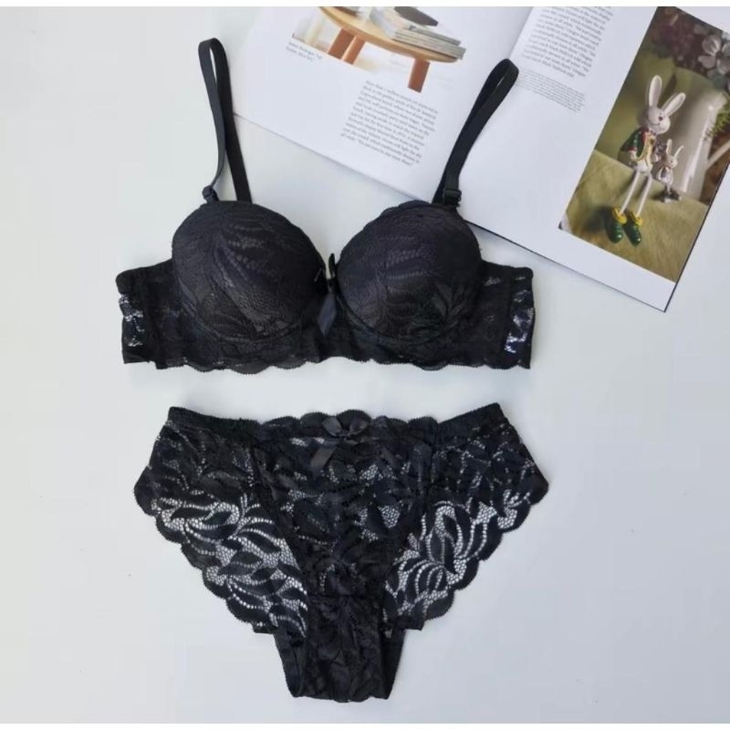 PUSH UP BRA RENDA SET DAN CELANA DALAM BRA KAWAT BUSA TEBAL