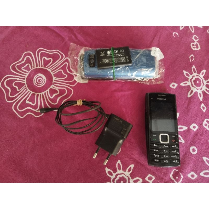 Dijual Hp Nokia X2 02 plus charger kondisi mati