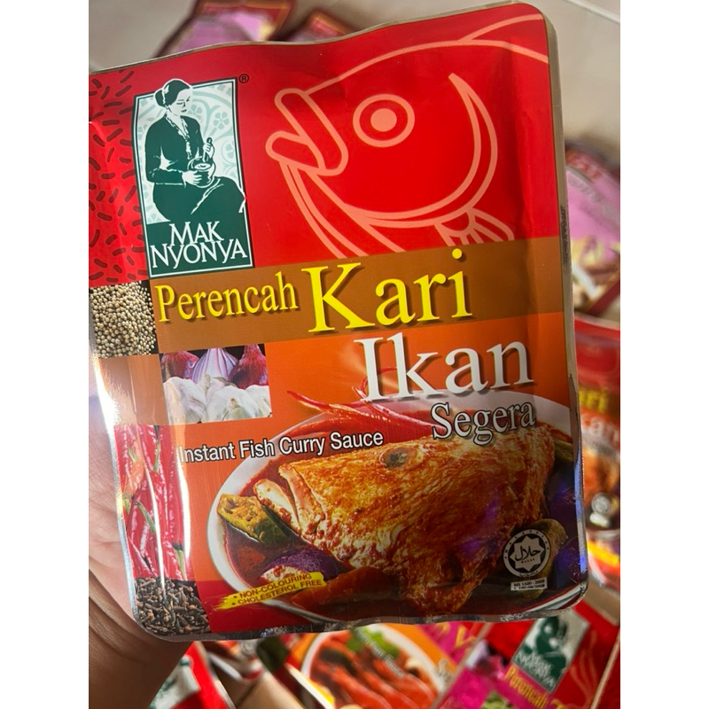 

bumbu masak Mak nyonya KARI IKAN 100gr