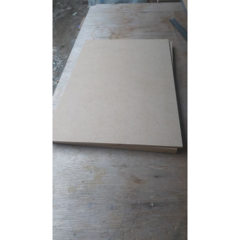 

papan mdf coklat 6 mm ukuran 24.5 × 34.5 cm