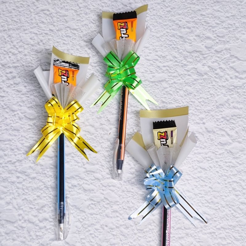 

[1 pcs] Buket Pulpen Permen Mini Murah Meriah Harga Terjangkau Cocok untuk hadiah ultah, guru, wisuda dan sebagainya