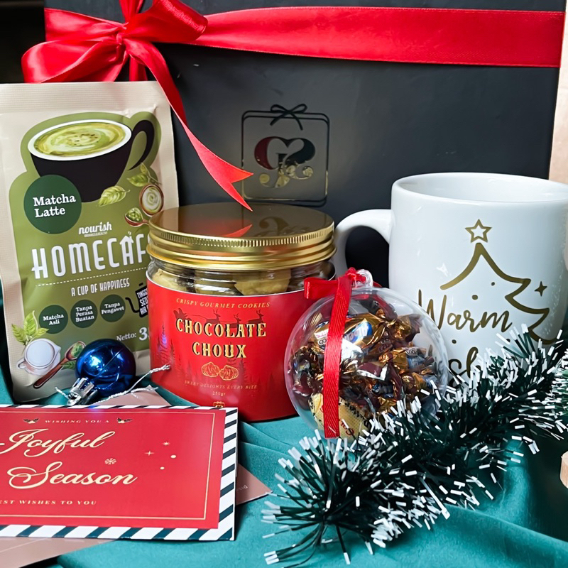 

Christmas Gift / Hampers Natal / Hadiah Natal / Choux / Matcha Latte / Hadiah Taun Baru / Kado Natal / Merry Christmas