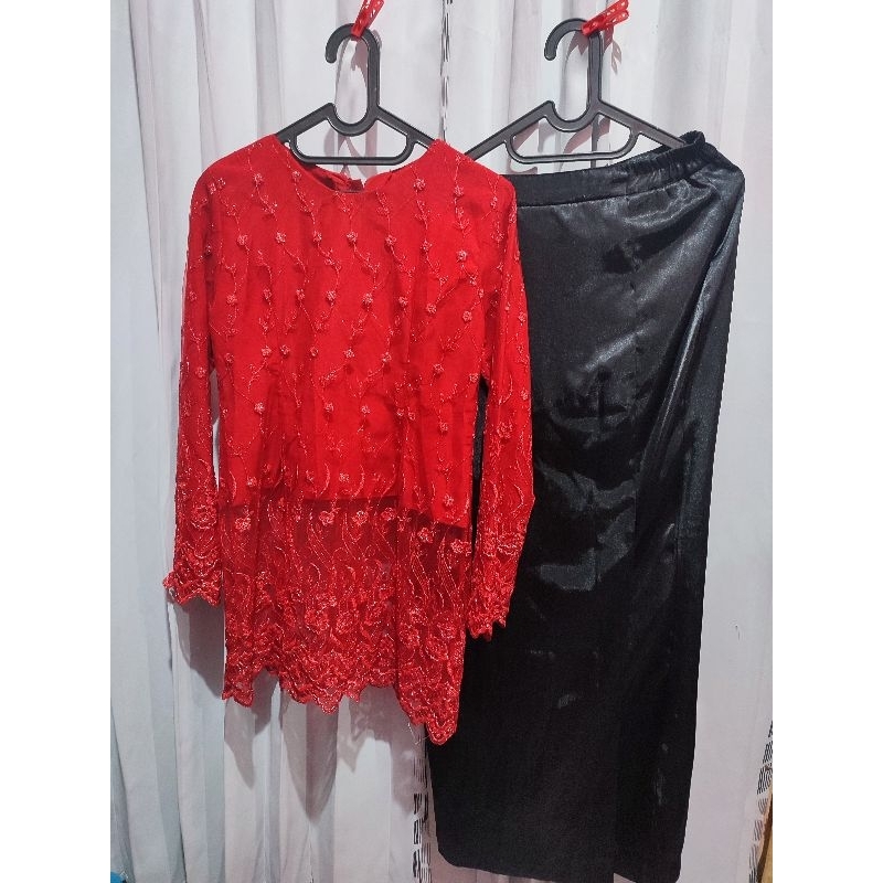 [Preloved] Kebaya brukat one set