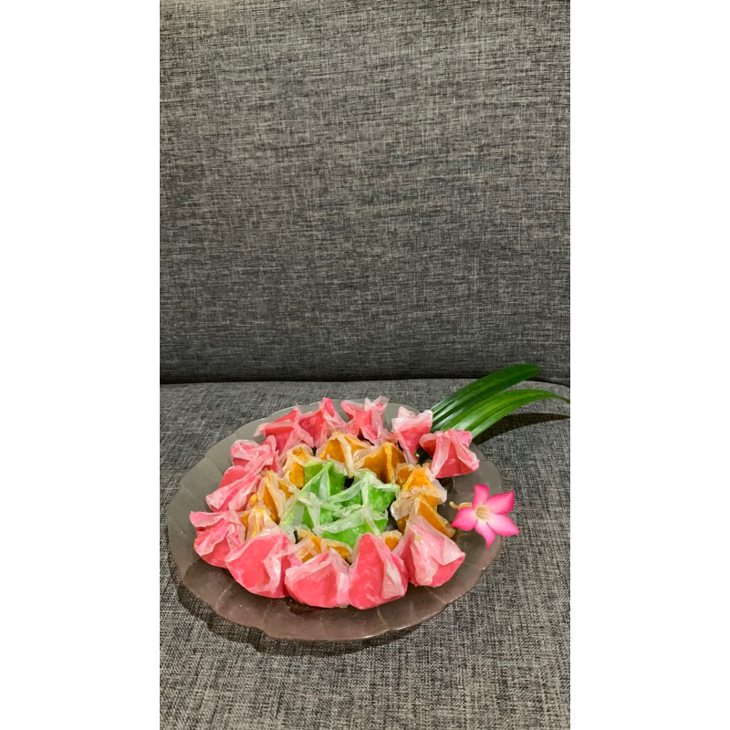 

Wajik Bandung kelapa/ geplak 500gr