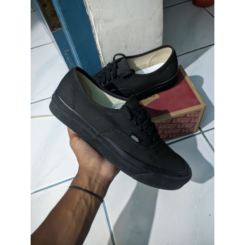 vans Authentic