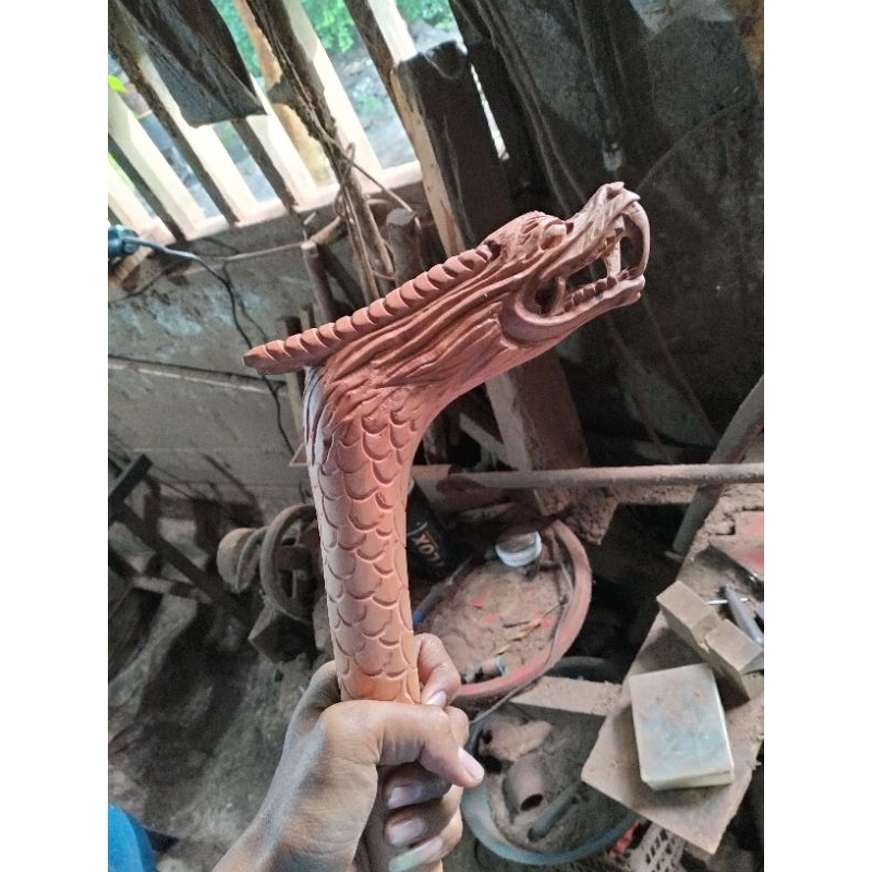 tongkat jalan kayu stigi laut super dengan ukiran kepala naga