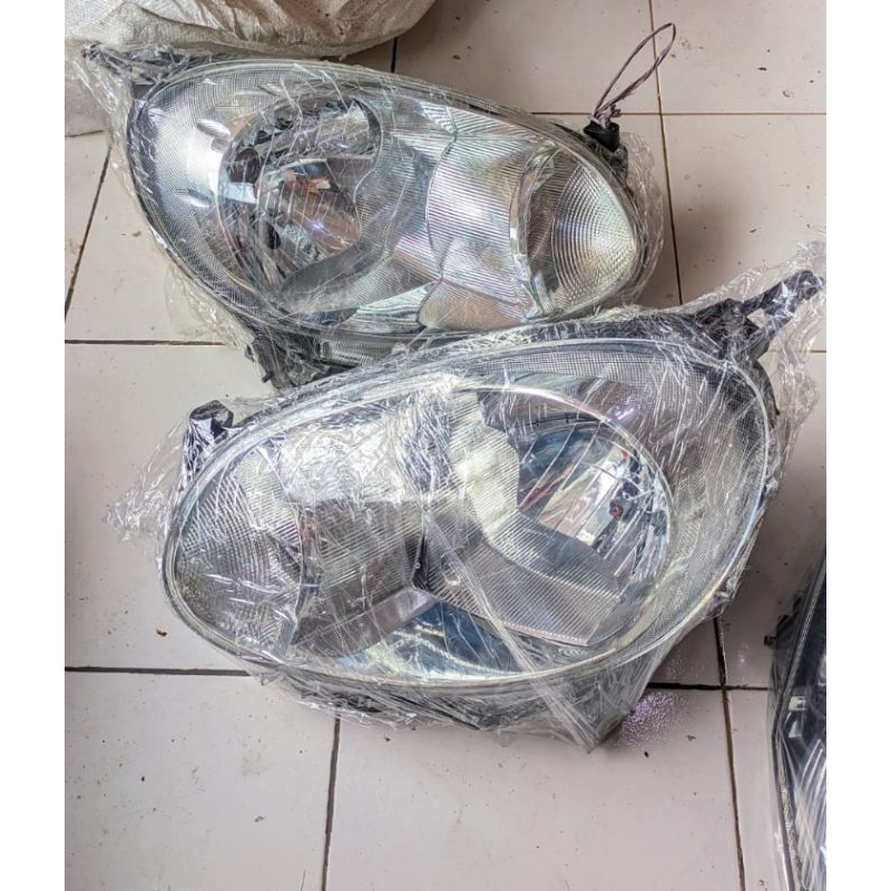 headlam Nissan march 2012-2013 original