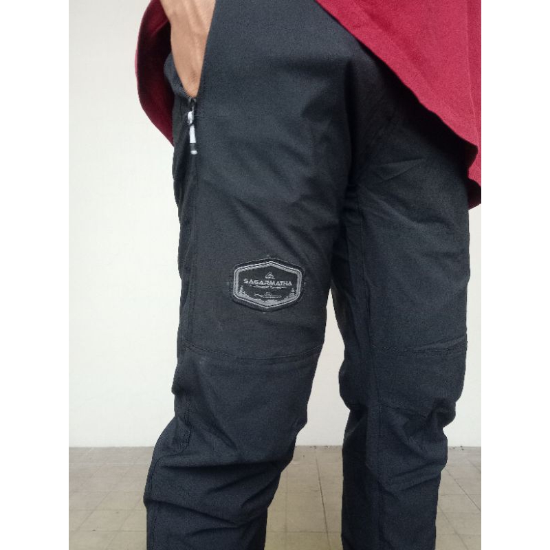 Celana Outdoor Sagarmatha Leuser