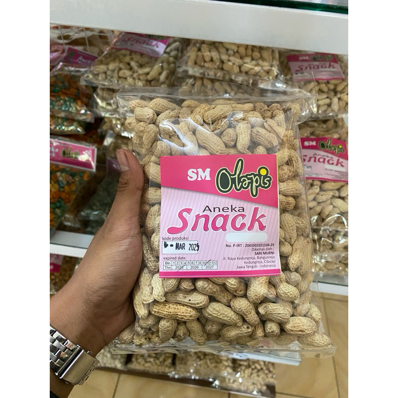 

(Oleholeh.id) Kacang asin cemilan oleh oleh Cilacap