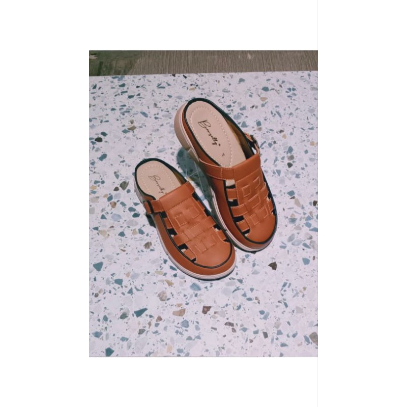 Sandal Wanita Remaja/Dewasa Modern dengan Model terbaru kekinian (tutong 03 brown)
