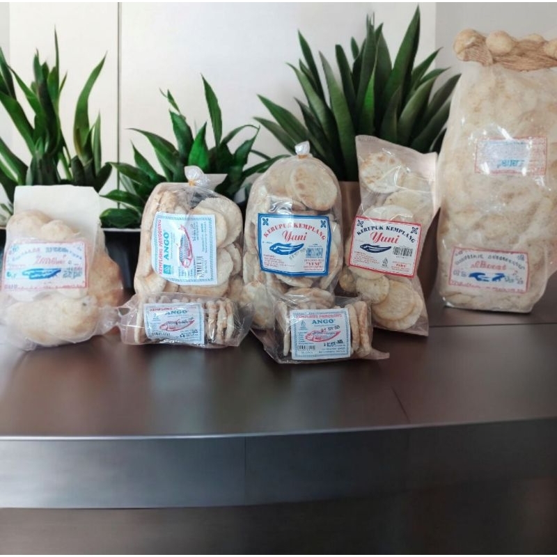 

Kemplang Kerupuk Asli Lampung