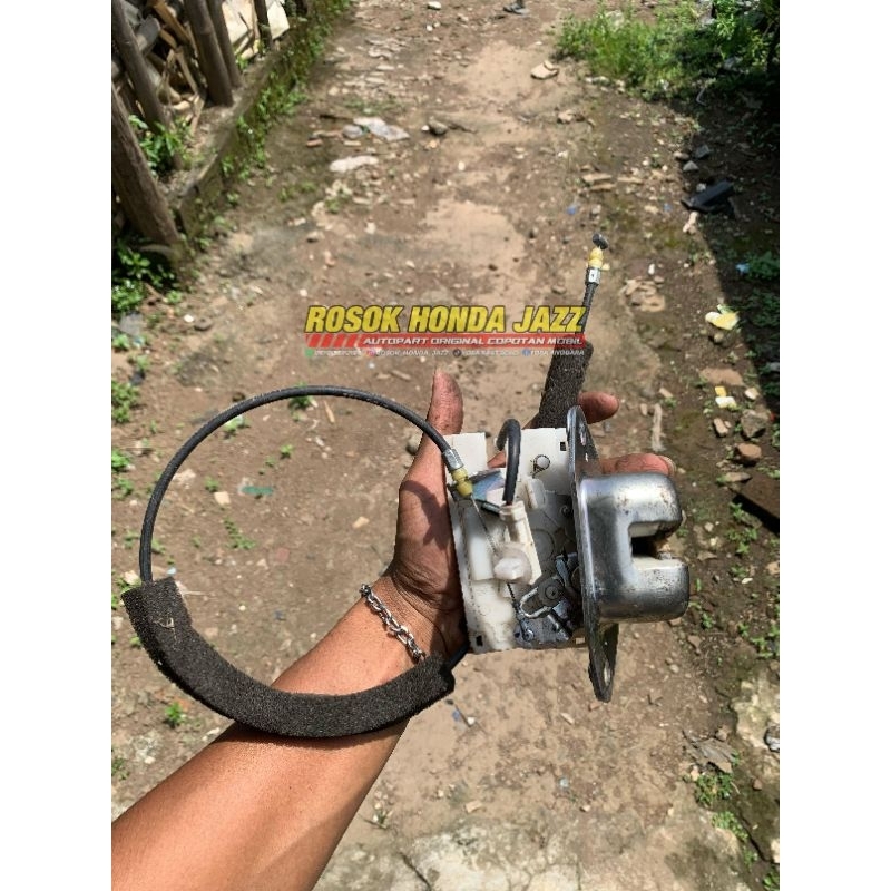 Dorlock pintu bagasi honda jazz ge8 original