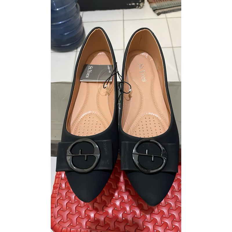 Flatshoes St. Yves Hitam