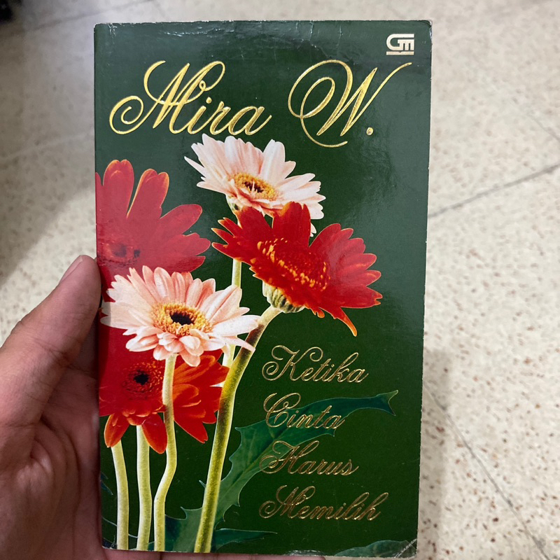 MIRA W KETIKA CINTA HARUS MEMILIH