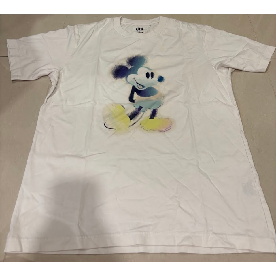 Kaos/atasan/t-shirt Mickey Mouse Uniqlo original preloved