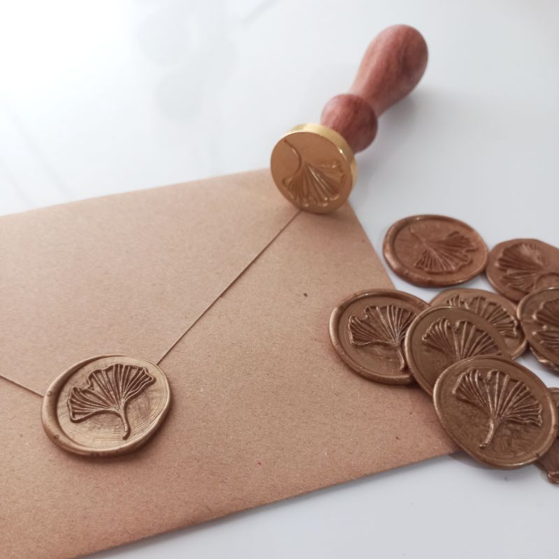 

Seal Wax Coin Motif Bunga Huruf Inisial Hiasan Amplop Siap Pakai Untuk Segel Amplop Aesthetic