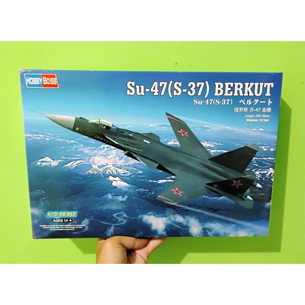 Model Kit Miniatur Pesawat Jet Tempur Sukhoi Su-47 S-37 Berkut Rusia Firkin Skala 72