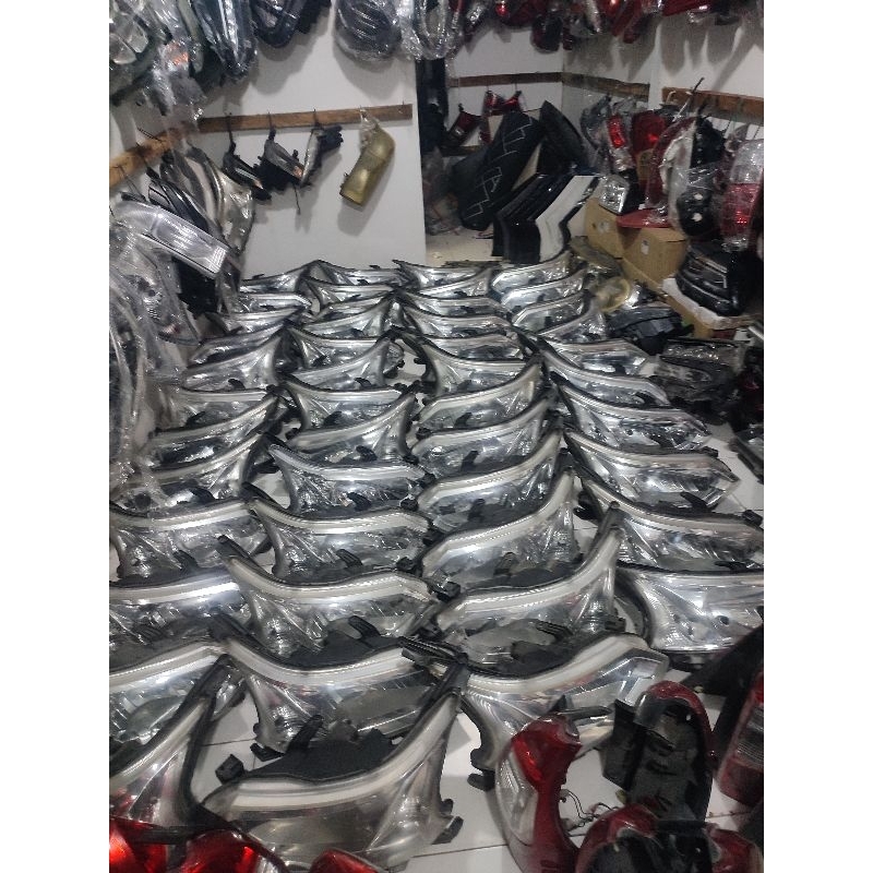 Headlamp lampu depan Mobil Avanza G 2015 2016 Original