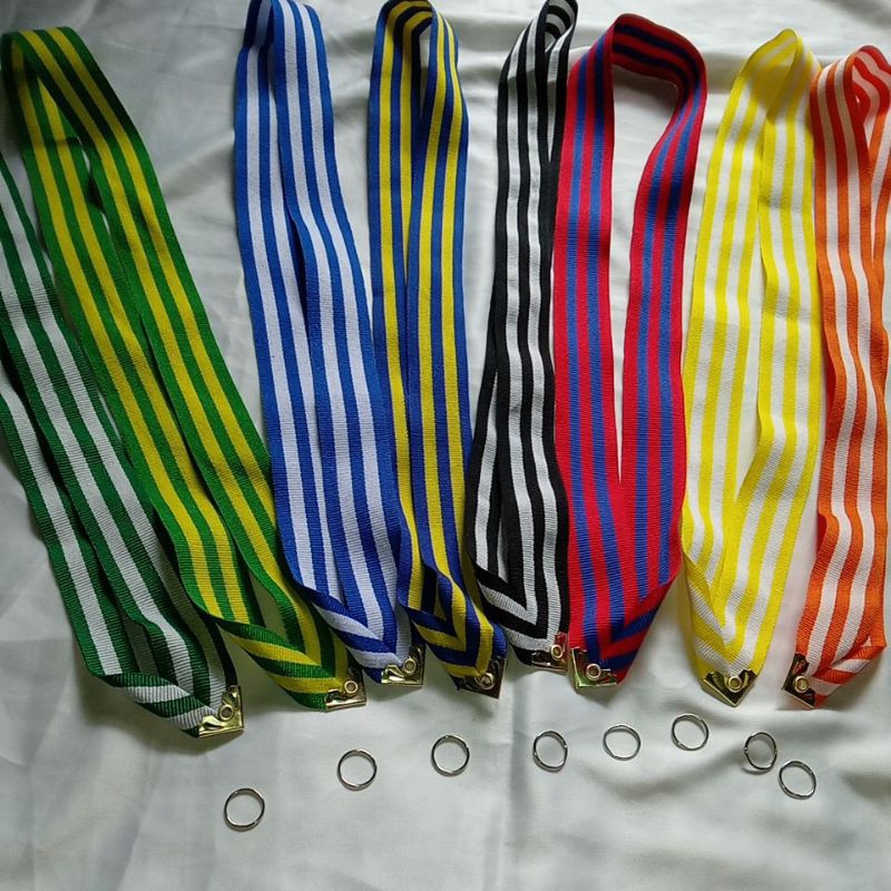 Tali medali siap pakai