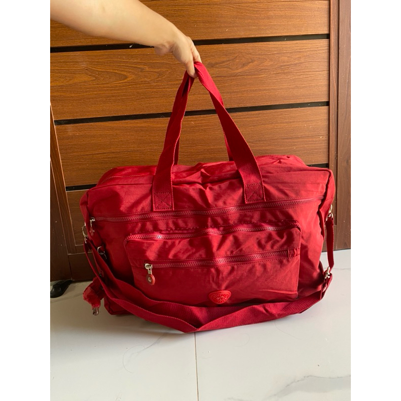 TAS TRAVEL MINGGAT KIPLING MERAH MUAT BANYAK