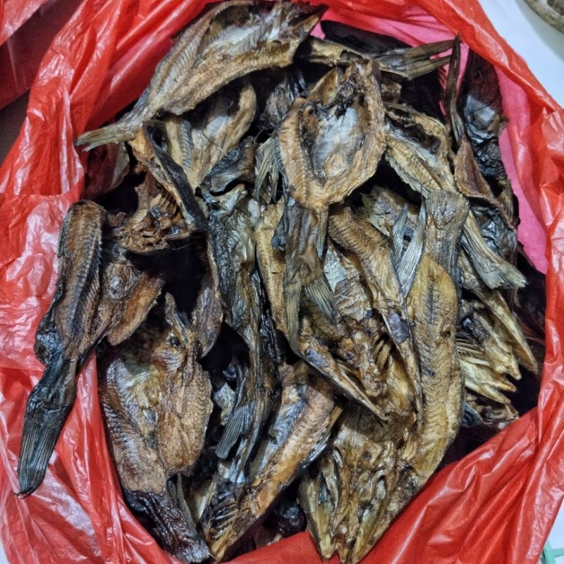 

IKAN SALAI BAUNG 250 GRAM | IKAN ASAP KERING BAUNG 250 GRAM