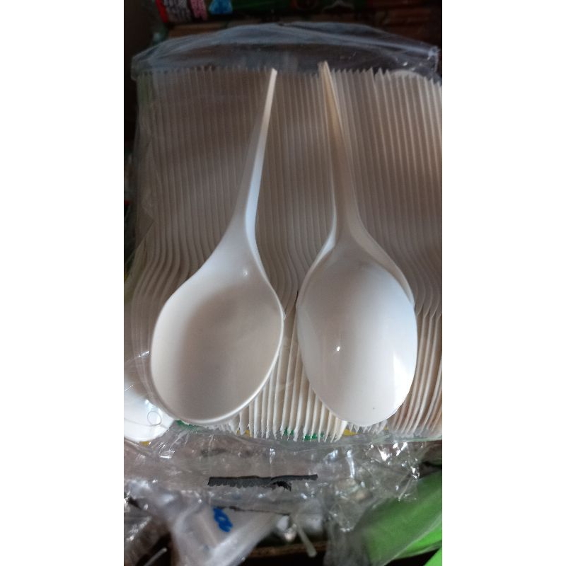 Sendok putih plastik isi 100 pcs / sendok plastik/ sendok makan /sendok gamma