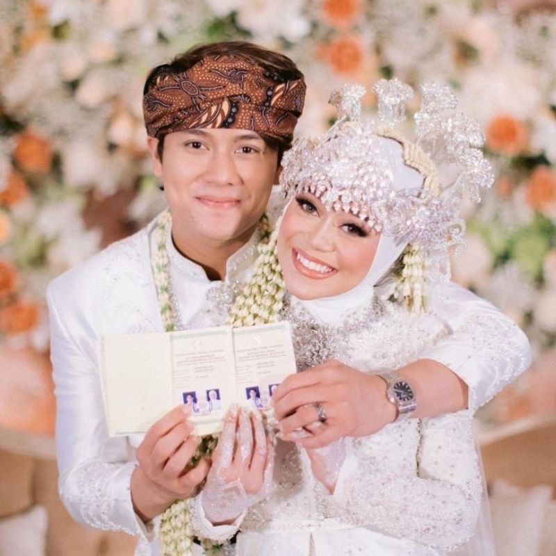 (BELI 6 GRATIS 1) JASA EDIT FOTO PENGANTIN/EDITING PREWEDDING/BERPASANGAN PERWAJAH 10.000