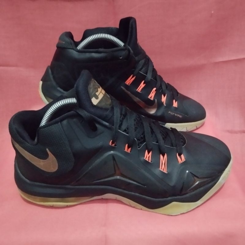 Sepatu Basket, Nike Lebron, size 44/ insole 28 cm