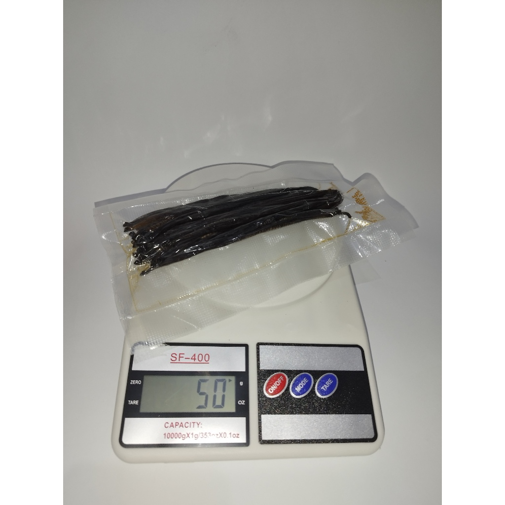 

Vanilla Beans/ Vanili |Gourmet Grade A per 50 Gram– Pj 17-20cm |Vanilli planifolia Premium Moist