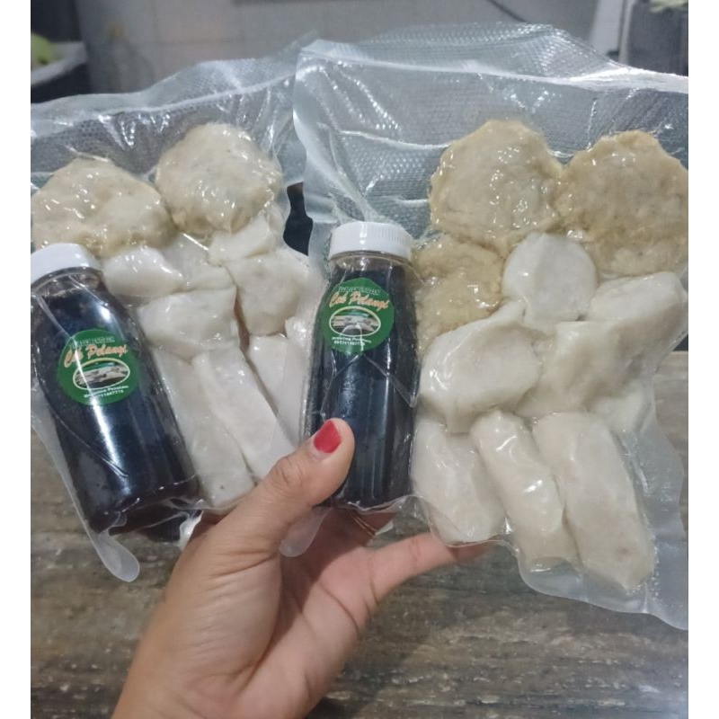 

pempek campur paket 75rb isi 20 pcs