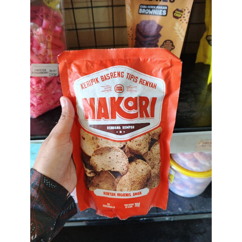 

CEMILAN KERING NAKARI BASRENG