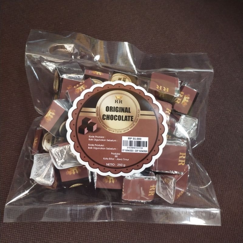 

Cokelat Original/Dairy Milk Cubes Netto 250gram.