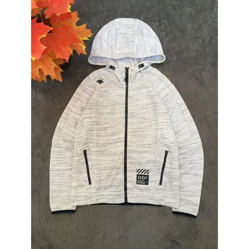 Zipper Hoodie Descente Tech Abu Terang Original.