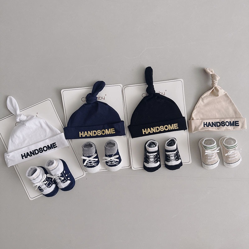 Topi anak + Kaos kaki anak SET Topi anak laki-laki newborn Topi bayi baru lahir Tiny Sneaker(0-6bula